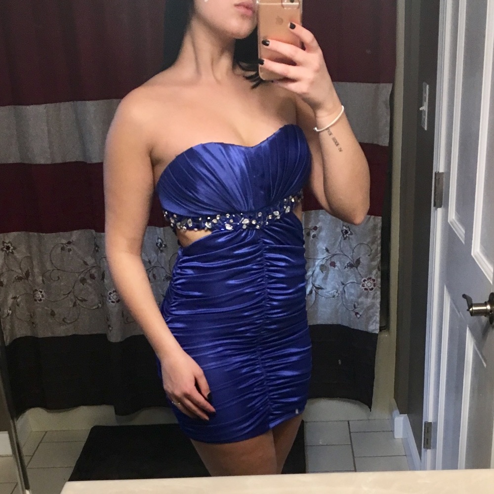 Royal blue semi-formal dress💙 - Picture 2 of 7